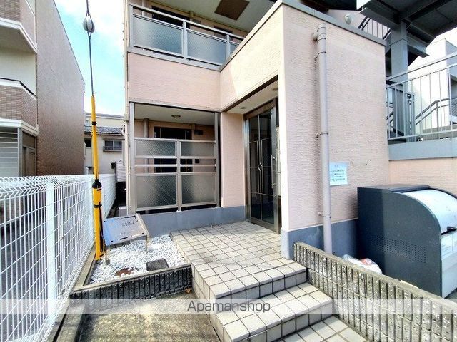 メゾンクラーラの玄関写真