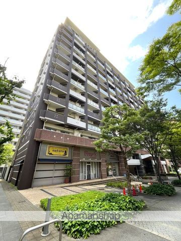 ロイヤルパークス桃坂の外観写真