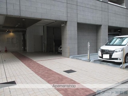 ヴァレーレ県庁前[1LDK/32.05m2]の駐車場