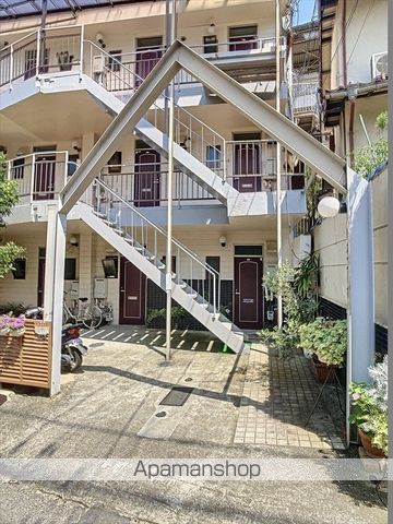 岸本コーポBの玄関写真