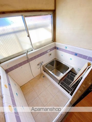 栄1丁目貸家の内装写真