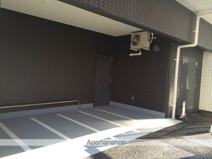 東京都練馬区関町北２丁目[1K/25.36m2]の駐車場