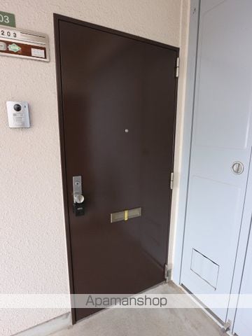 クリスタル 12の内装写真