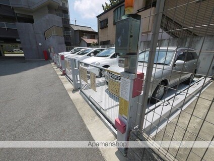 ステラートシティ桜山[3LDK/72.51m2]の駐車場