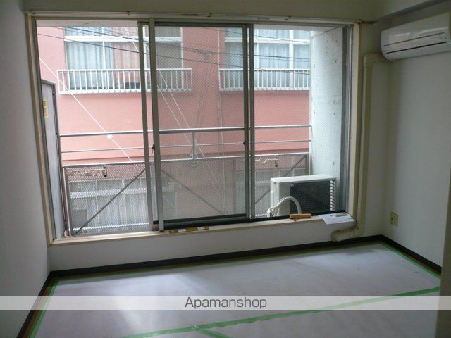 AXISの内装写真