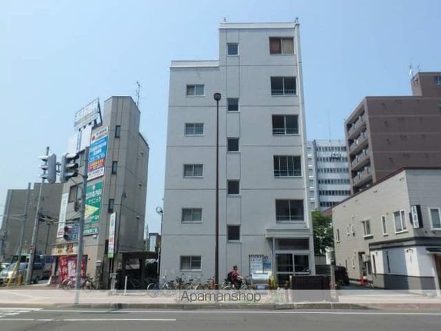 マンション常盤の外観写真