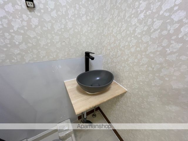 湖南市石部東1丁目貸家の内装写真