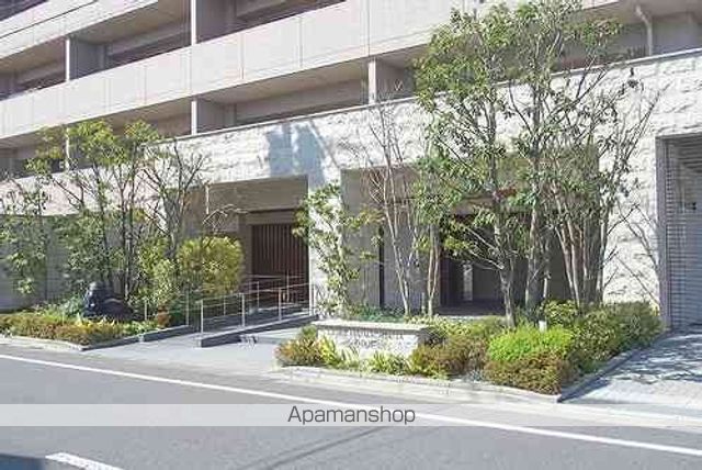ライオンズ関町北グランヒルズの玄関写真