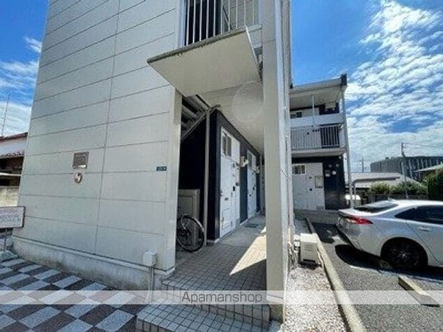 レオパレス曽谷2丁目の玄関写真