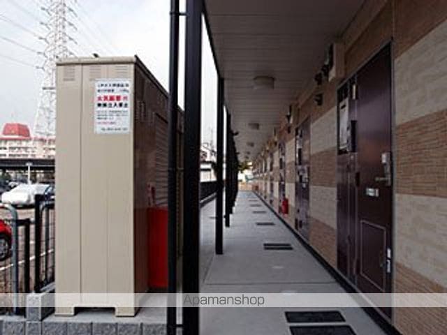 レオパレスOPTIM安満の玄関写真