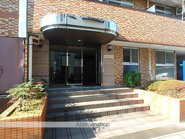 レジデンスカープ大宮の玄関写真