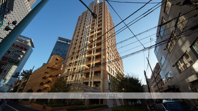 ファミール新宿グランスイートタワーの外観写真
