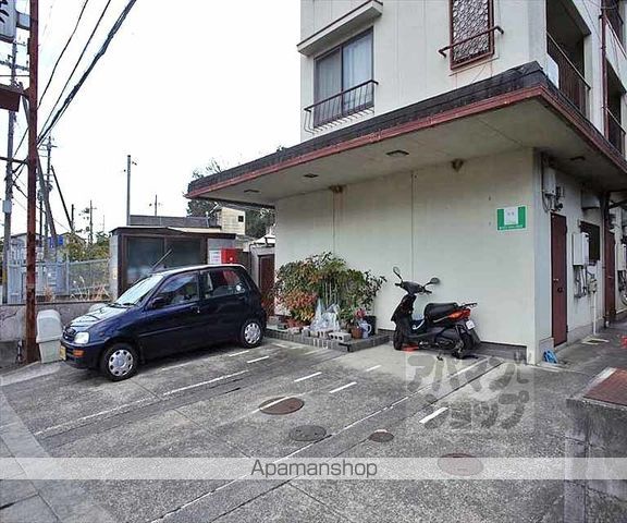 中田マンションの玄関写真