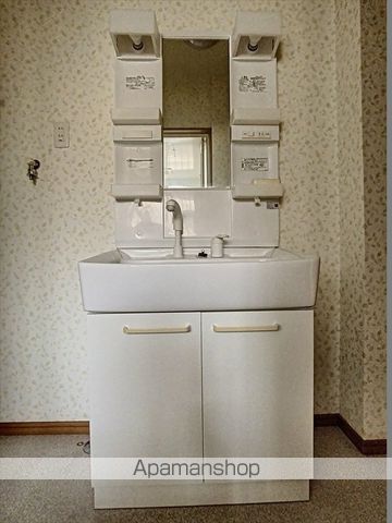 オーエフジイ1号館の内装写真