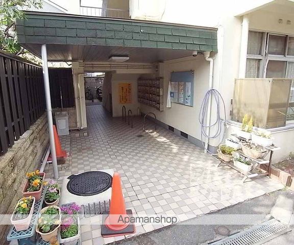 マンションハヤシビルの玄関写真