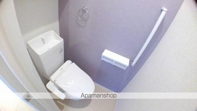 アドーニス IIの内装写真
