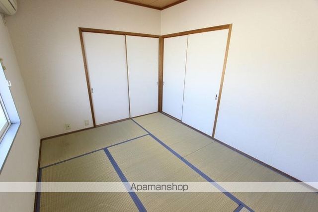 ロイヤルクレインハイツの内装写真
