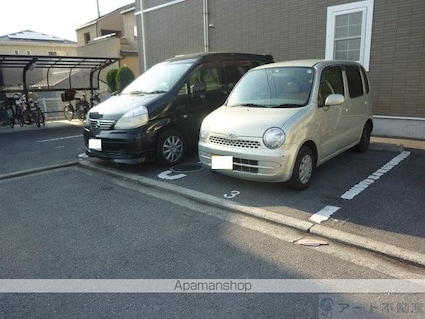 ベルコリーヌ・Ｎ　Ⅰ[1LDK/46.49m2]の駐車場3