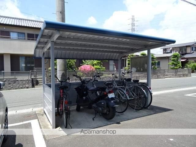 ウエストパレスBの外観写真