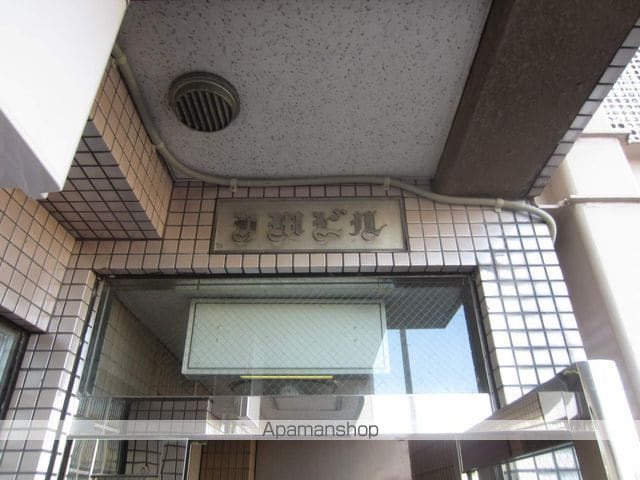YMビルの玄関写真