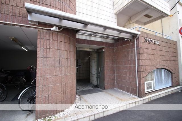 プチホワイエ高山の玄関写真
