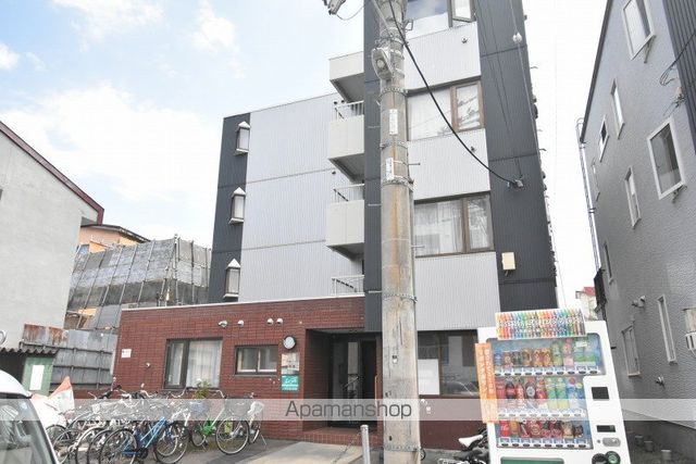 グラムール南平岸の外観写真