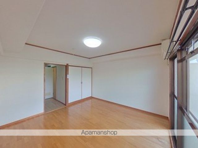 ゴールデン東海の内装写真