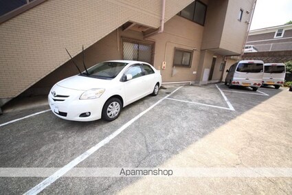 アクティブ多摩[1DK/28.15m2]の駐車場