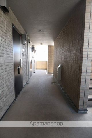 プランドール・アデンの玄関写真