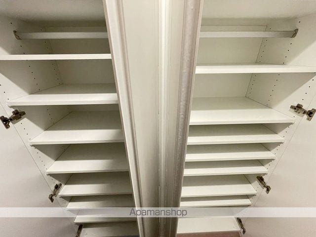 シーズンフラッツ柿の木坂の内装写真