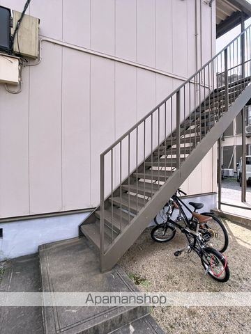 井上コーポB棟の玄関写真