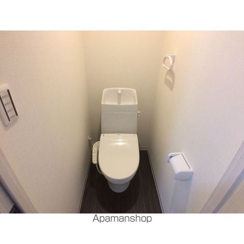 スリーパインズの内装写真