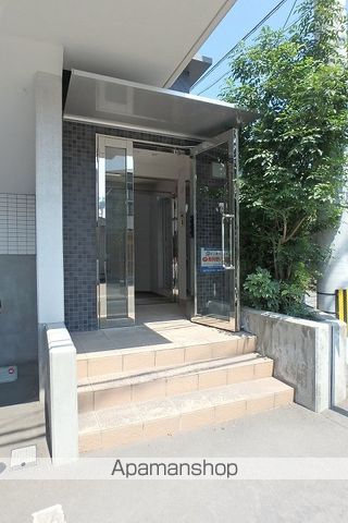 メゾンシャルムの玄関写真