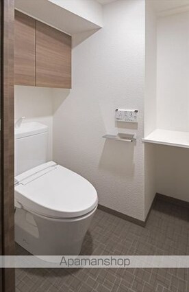 東京都荒川区荒川５丁目[1R/31.98m2]のトイレ