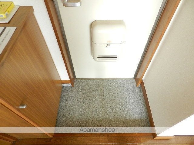 東京都三鷹市上連雀１丁目[2DK/38.84m2]の玄関