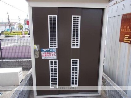 レオパレスＣｏｚｙ　ｃｏｕｒｔ[1K/23.18m2]の共用部