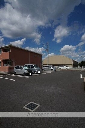 グラシオッソⅡ[2LDK/58.33m2]の駐車場