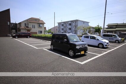 ハウディ・ヴィラージュ[1LDK/40.07m2]の駐車場
