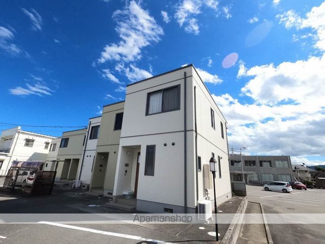 シャーメゾン III番館の外観写真