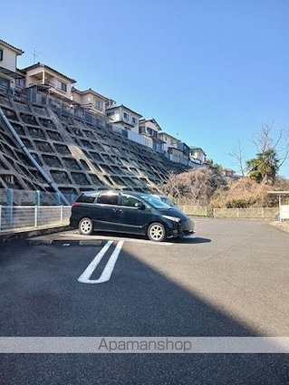ブラティーク８[2DK/46.89m2]の駐車場
