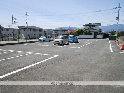 レオパレスＬＯＧＩＮ[1K/23.18m2]の駐車場