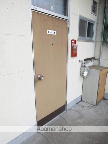 ラペックス IIの玄関写真