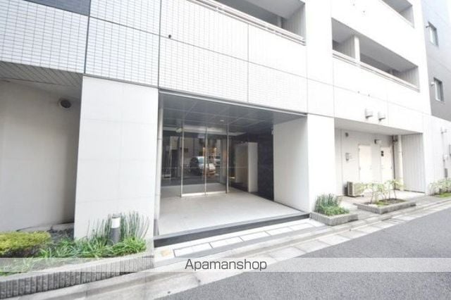 パークハビオ八丁堀の玄関写真