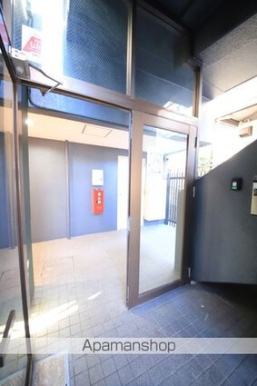 青木葉センタービル[1R/17.74m2]のエントランス