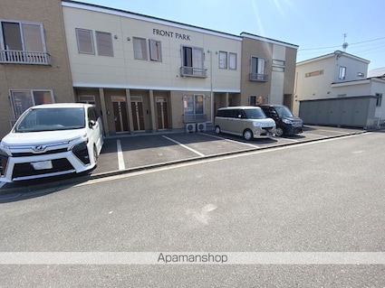 フロントパーク[1LDK/42.22m2]の駐車場2