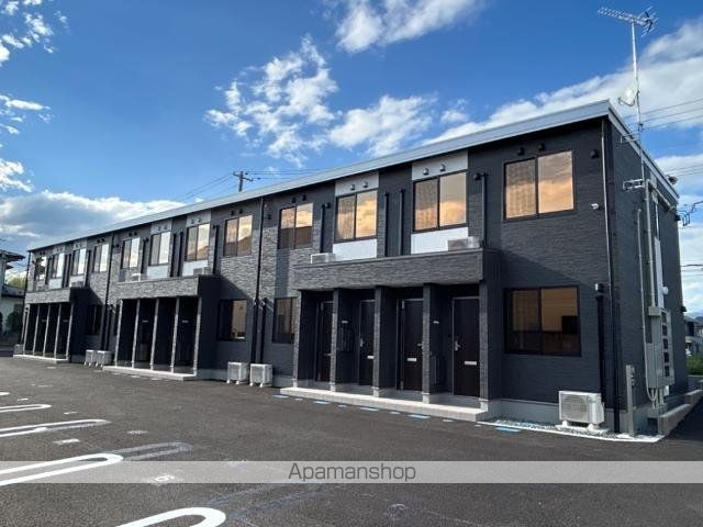 カーサ・ソレイユ鎌田の外観1