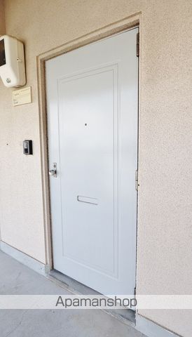 メルシーハイツ2号館の玄関写真