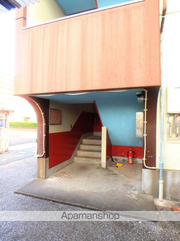 望洋マンションの玄関写真