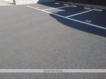 クレイノブーチェ[1K/25.89m2]の駐車場3