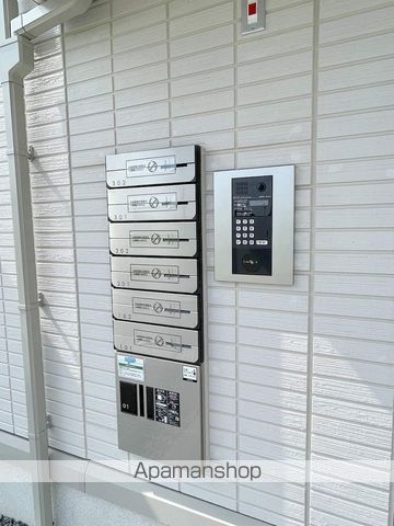 ボヌールKの玄関写真